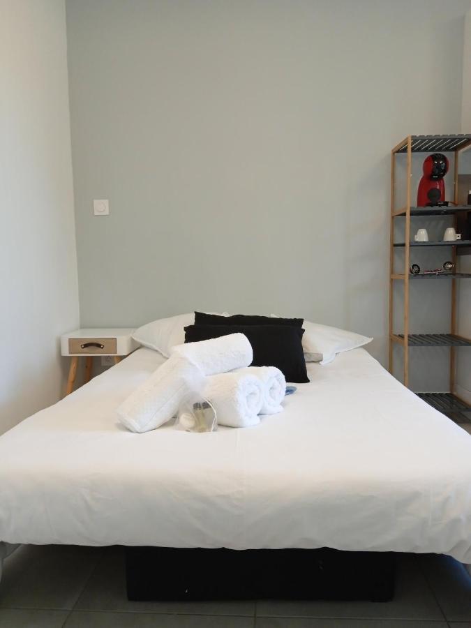 Studio Cosy Avec Garage Prive Le Mans Bagian luar foto